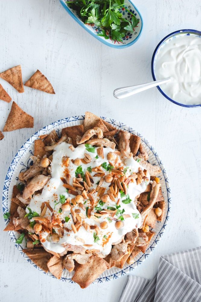 Chicken fatteh with almonds and ghee